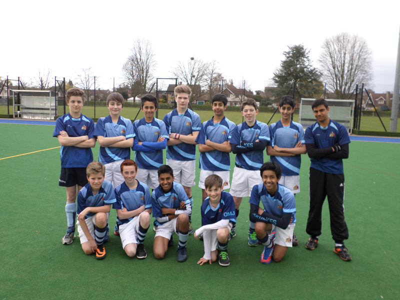 a picture of the U14 hockey team
