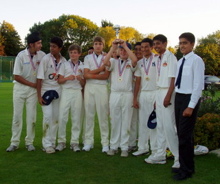 a picture of the schools cricket team